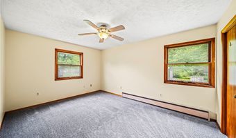 1980 Old Farm St, Ashtabula, OH 44004