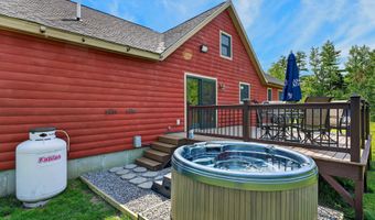 625 Mcgrath Pond Rd, Belgrade, ME 04917