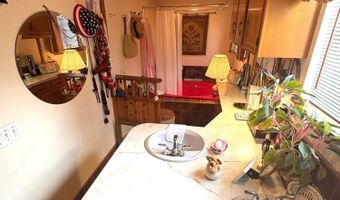 850 Gambier Dr, Alford, FL 32420