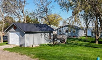 10 S Oakwood Shoreline Dr, Bruce, SD 57220