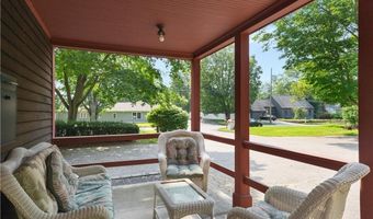 130 E Main St, Clinton, CT 06413