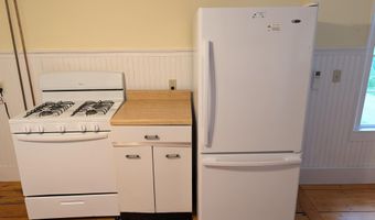 9 Anderson St, Belfast, ME 04915