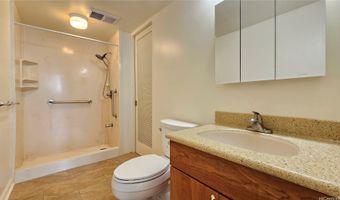 1624 Kanunu St 304, Honolulu, HI 96814