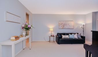588 Green Rd, Ann Arbor, MI 48105