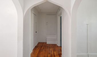 128 Hamilton St, Albany, NY 12207