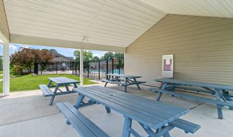 1407 Millbrook Trl, Ann Arbor, MI 48108