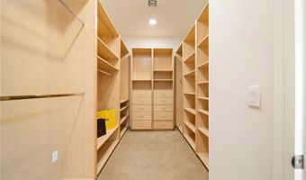 15850 Seville Ln, Encino, CA 91436