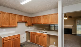 1817 Crescent Hl, Acworth, GA 30102