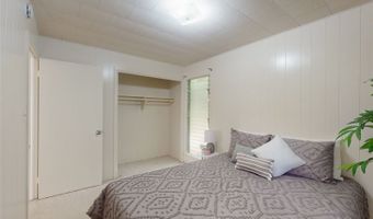 47-398 Mawaena St, Kaneohe, HI 96744