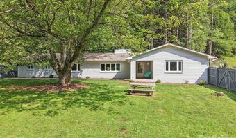 445 Chunns Cove Rd A, Asheville, NC 28805