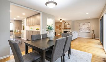 2174 Overlook Ct, Ann Arbor, MI 48103