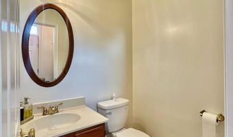 6046 JOUST Ln, Alexandria, VA 22315