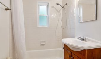 1410 QUINN St 6, Arlington, VA 22209