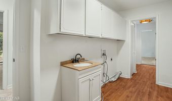 100 Thomas Sumter St, Beaufort, SC 29907