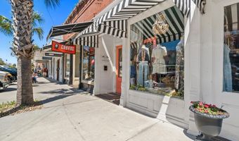 30 Ave G, Apalachicola, FL 32320