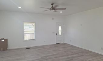 33 Elmwood Ln, Baxley, GA 31513