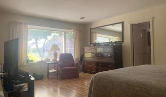 48 13th St, Bangor, ME 04401