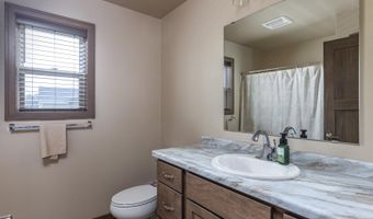 2240 E HONEYGOLD Ct, Appleton, WI 54913
