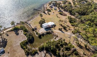 630 Seashore Dr, Atlantic, NC 28511