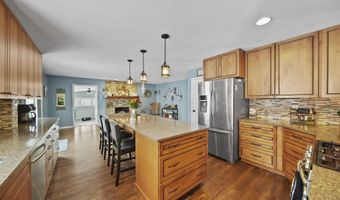 520 Meadowbrook Dr, Adrian, MI 49221