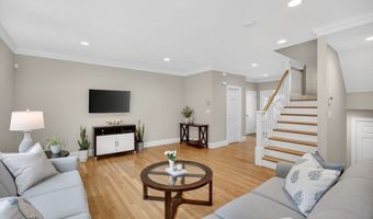 3 Caileigh Ct 3, Andover, MA 01810