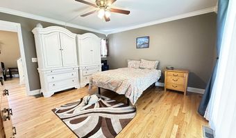 42 Taagan Point Rd, Danbury, CT 06811