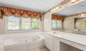 561 Oak Valley Blvd, Advance, NC 27006