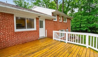 5701 RADNOR Ct, Bethesda, MD 20817