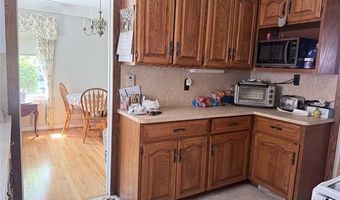 10061 Colwell Ave, Allen Park, MI 48101