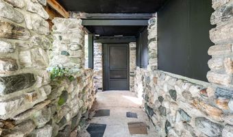 118 Lake Dr, Bethlehem, CT 06751