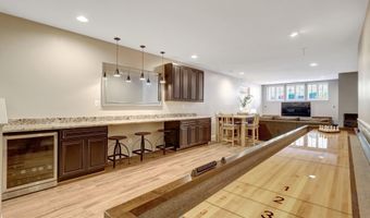 20405 SAVIN HILL Dr, Ashburn, VA 20147