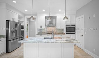 40 Rose Dhu Creek Plantation Dr, Bluffton, SC 29910