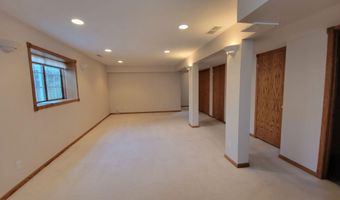 2512 Eaton Ave, Ames, IA 50010