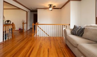 727 E Woodbridge Ave E, Avenel, NJ 07001