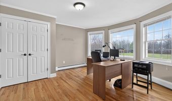 22 Emerald Ln, Bethany, CT 06524