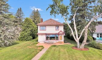 429 Edgewater Dr, Algonac, MI 48001