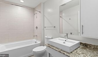8300 WISCONSIN Ave 2B-1-806, Bethesda, MD 20814