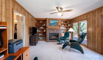 9 Sandon Cir, Asheville, NC 28804