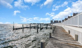 401 Bay Shore Dr 18B, Barnegat, NJ 08005