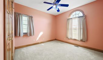 6040 Eden Dr, Aurora, IN 47001