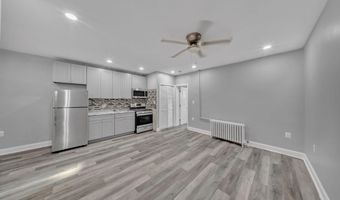 1614 R St SE, Washington, DC 20020