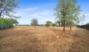 6400 Dale Ln, Anderson, CA 96007