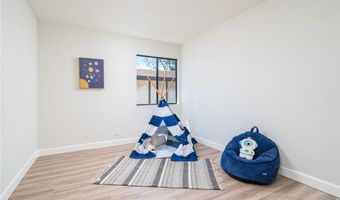 1832 Oak Tree Dr 8, Los Angeles, CA 90041