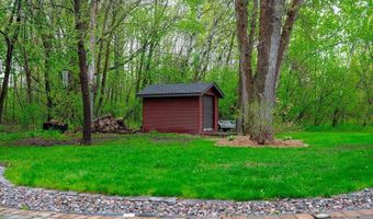 38177 Twin Oaks Dr, Avon, MN 56310