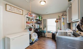 709 W Live Oak St, Alvord, TX 76225