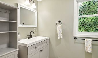 171 White Fox Rd, Agawam, MA 01030