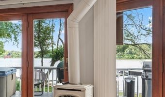 108 Pleasant Valley Rd, Amesbury, MA 01913