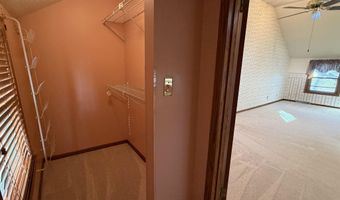 709 N St, Aurora, NE 68818