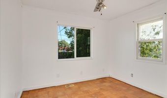 1207 E 7TH St, Cheyenne, WY 82007