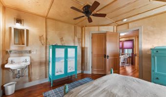 204 HOLLYWOOD St, Bethany Beach, DE 19930